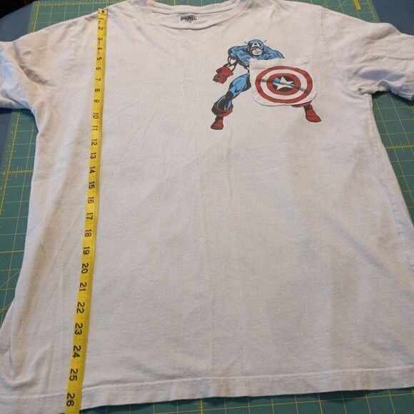 Marvel Captain America Men's White  large Short Sleeve T-shirt - Picture 3 of 7